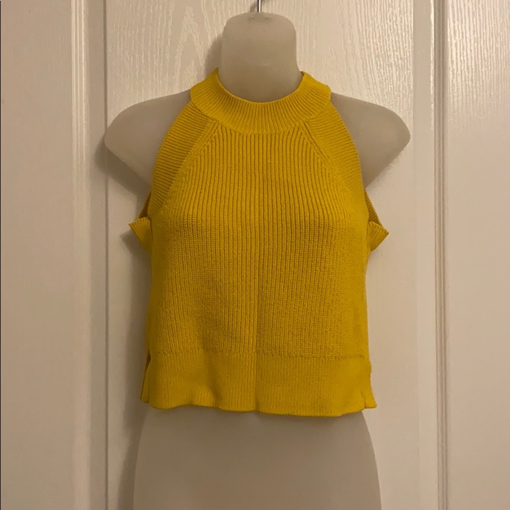 Wilfred Sleeveless Yarn Crop